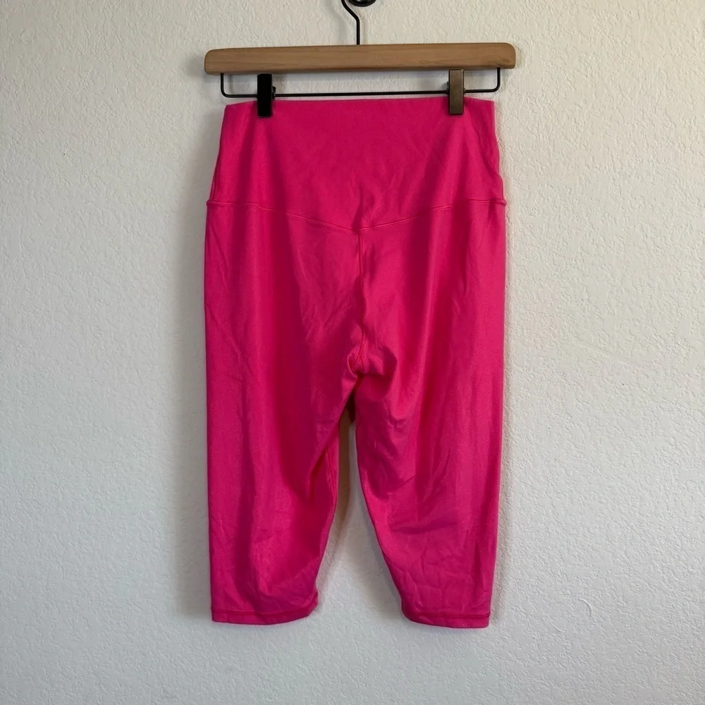 Offline by Aerie Real Me Crop High Rise Liquid Shine Fuchsia Pink Leggings Sz LG